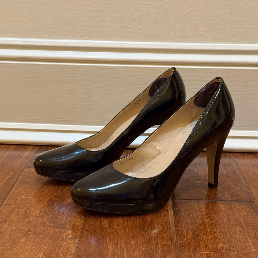 Ellen Tracy Black Patent Stiletto Heels Classic Pumps